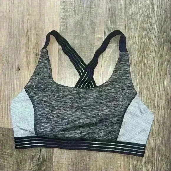 SKECHERS SPORTS BRA SIZS L with pads - Picture 1 of 5